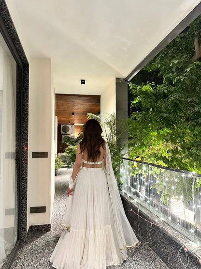 Hans White Lehnga