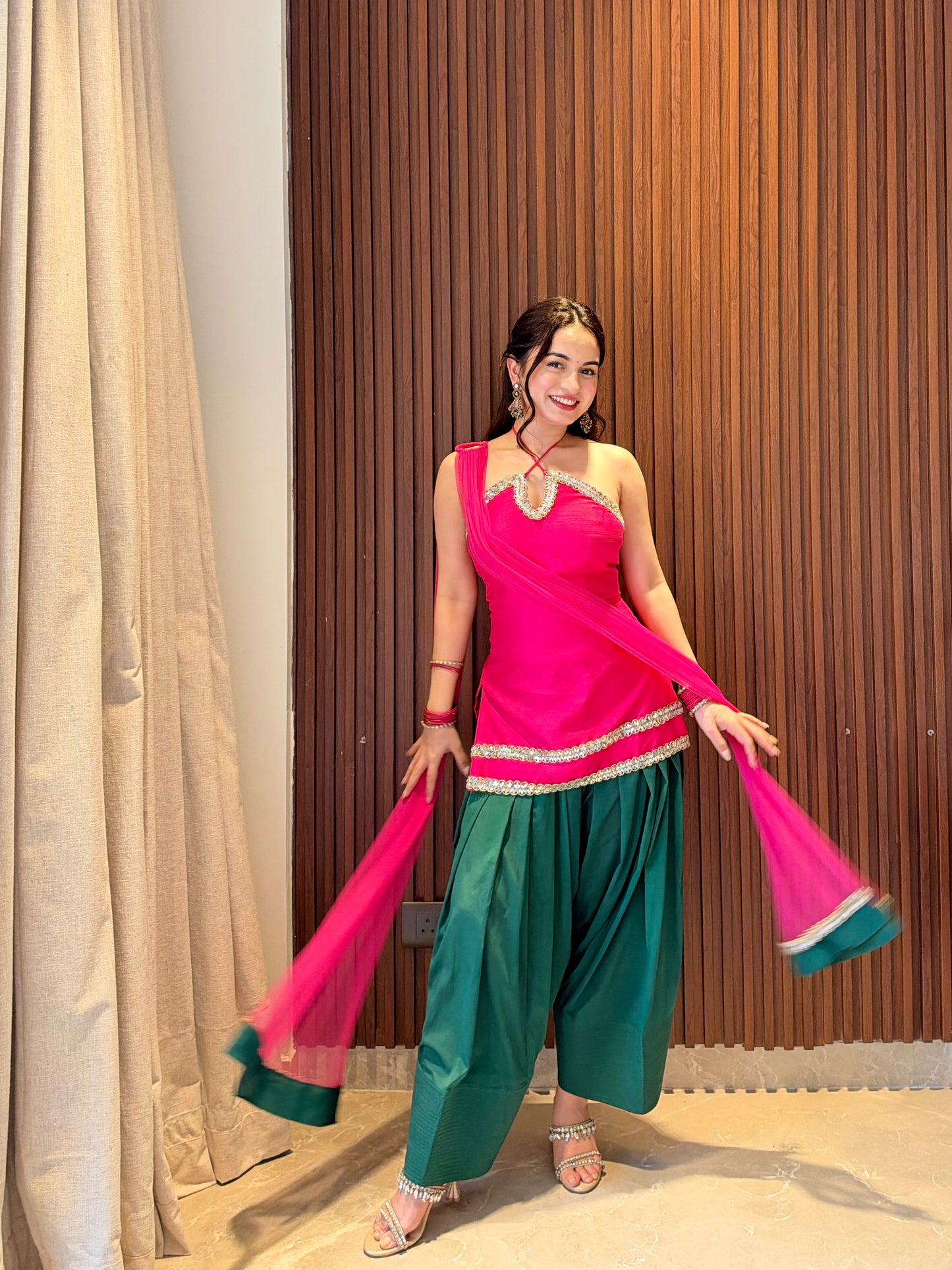 Rooh Farshi Set — Pink & Green