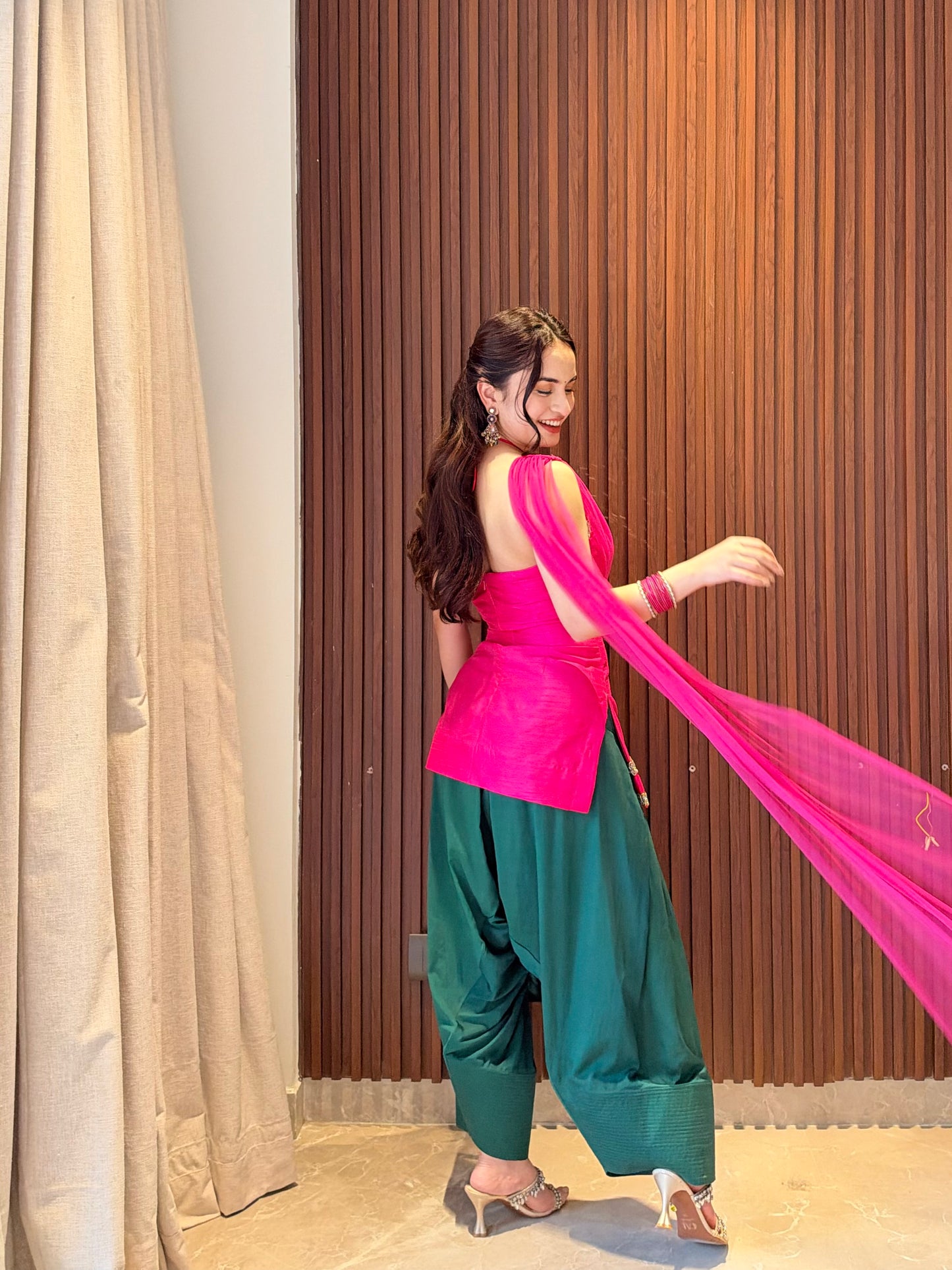 Rooh Farshi Set — Pink & Green