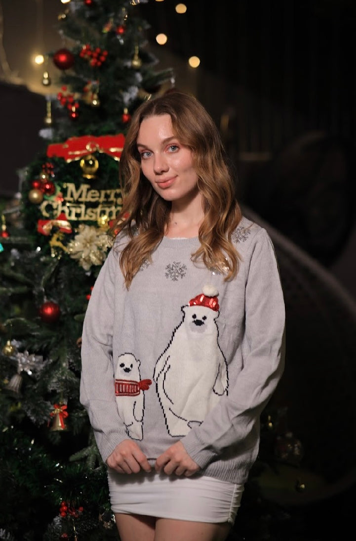 Imagine By Shiwali oversized snow bear sweater for baby and mama, featuring a cozy design in size M, shown in a close-up shot.