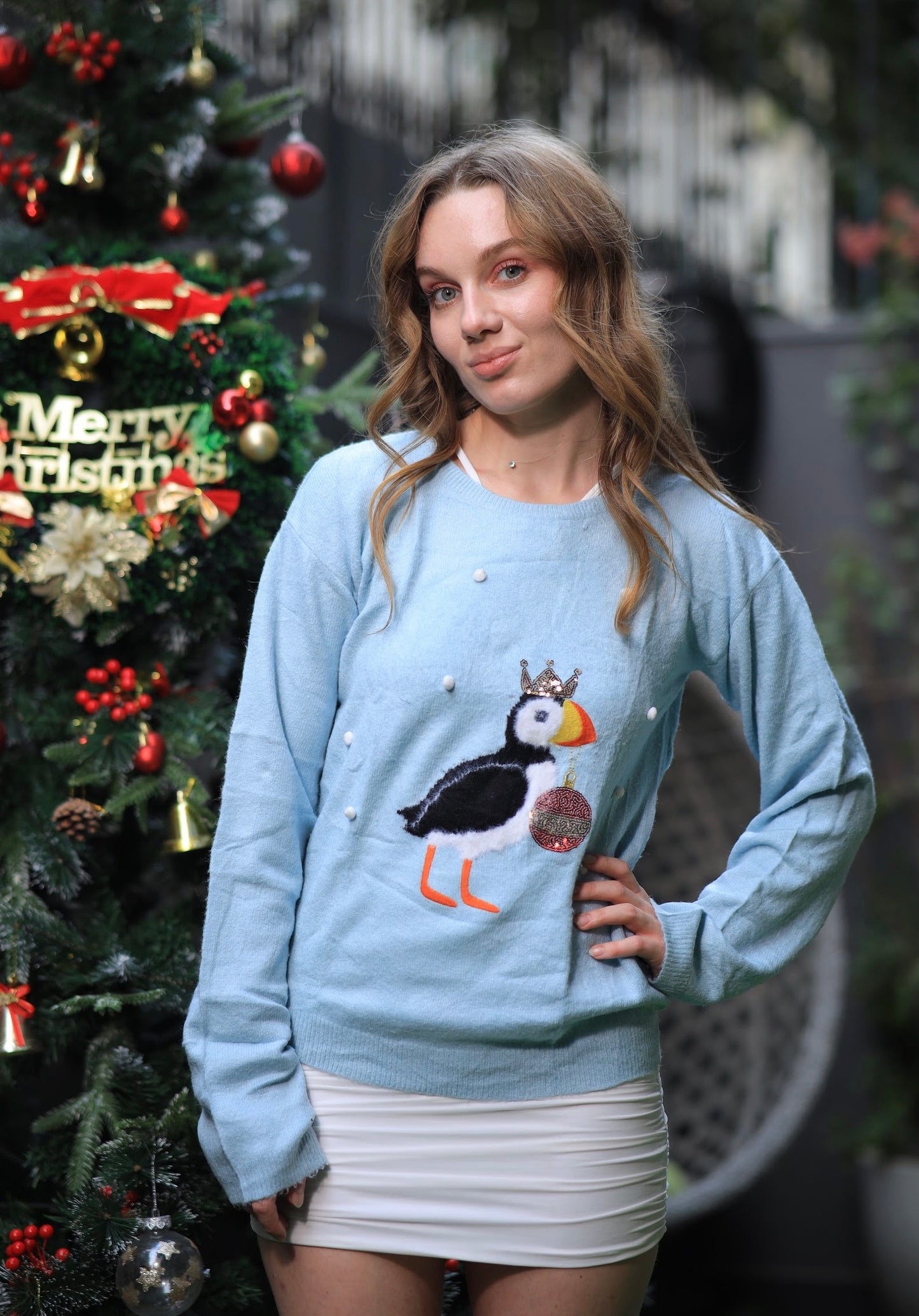Imagine By Shiwali oversized queen bird sweater in size M, featuring a cozy knit with bird motif, displayed on a neutral background.