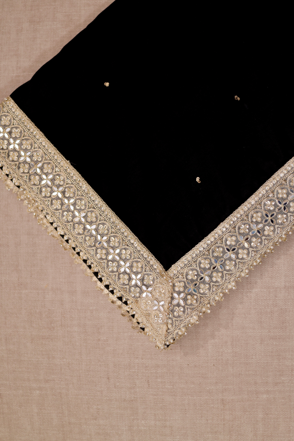 Black Maastani Velvet Shawl by Imagine By Shiwali, showcasing soft velvet fabric with intricate design details.