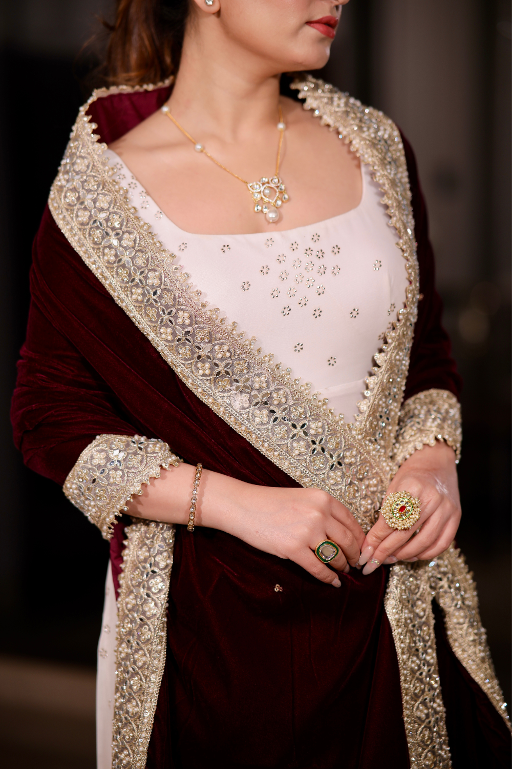About Maastani Velvet Shawl - Wine