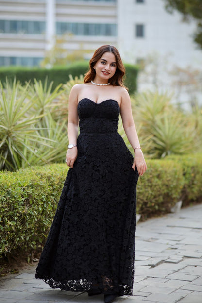 Imagine by Shiwali Bella black dress in XXS size, featuring a stylish design with a fitted silhouette and elegant neckline.